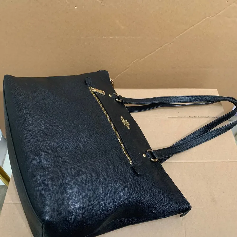 COACH Large Black Crossgrain Leather GALLERY Tote Shoulder Tote F79608